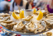 冷冻的生蚝蒸几分钟