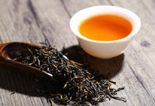 菊花茶变绿的原因