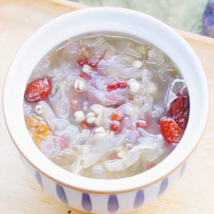 银耳红豆薏米红枣汤