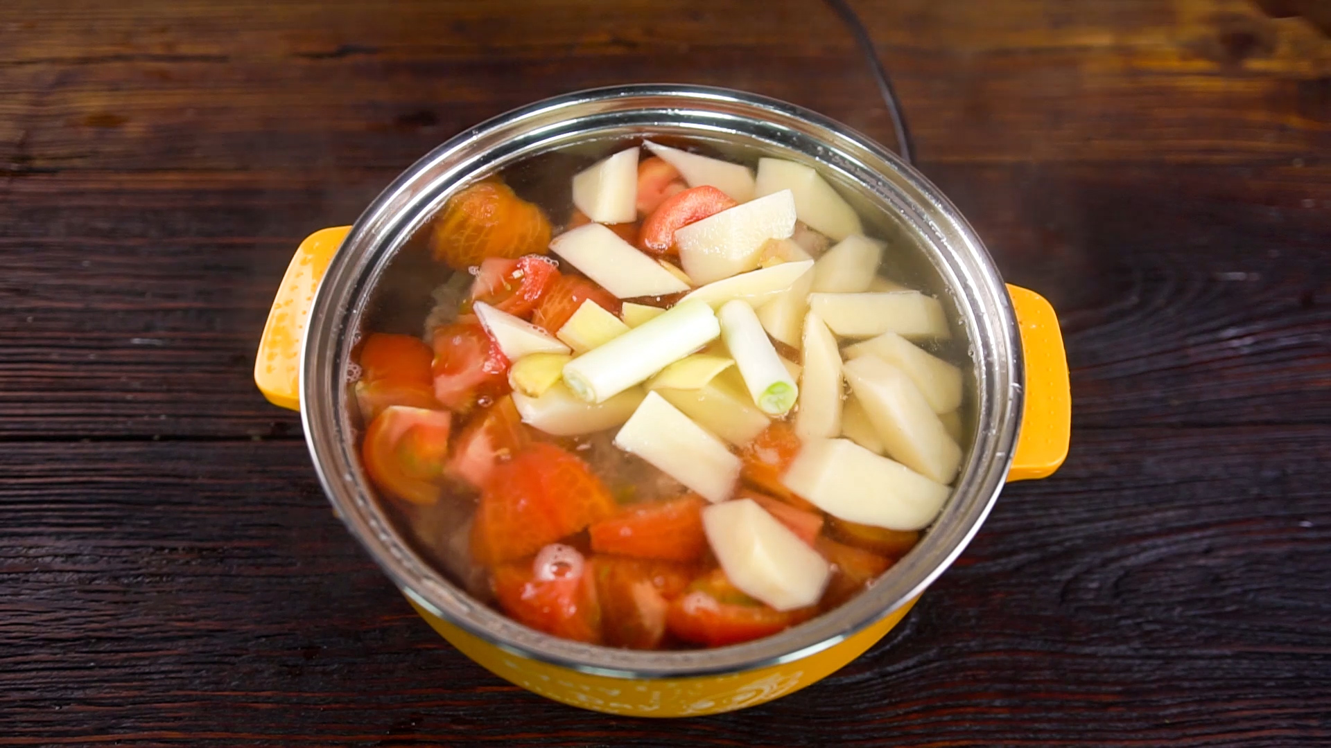 番茄土豆排骨汤做法步骤：8