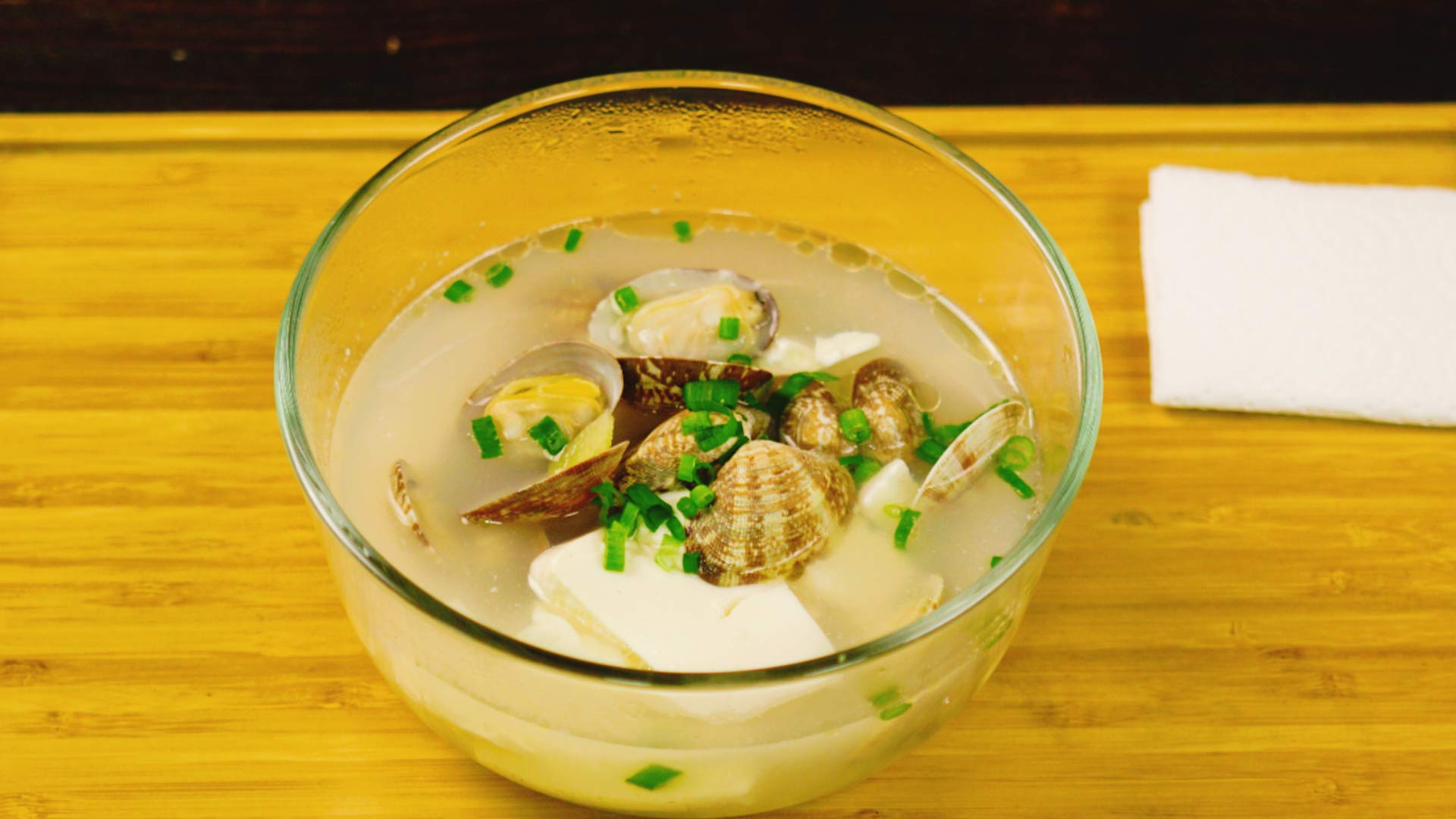 花蛤豆腐汤做法步骤：8