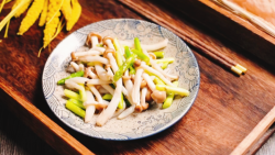 清炒芦笋蟹味菇