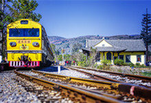 为什么火车过桥要鸣笛